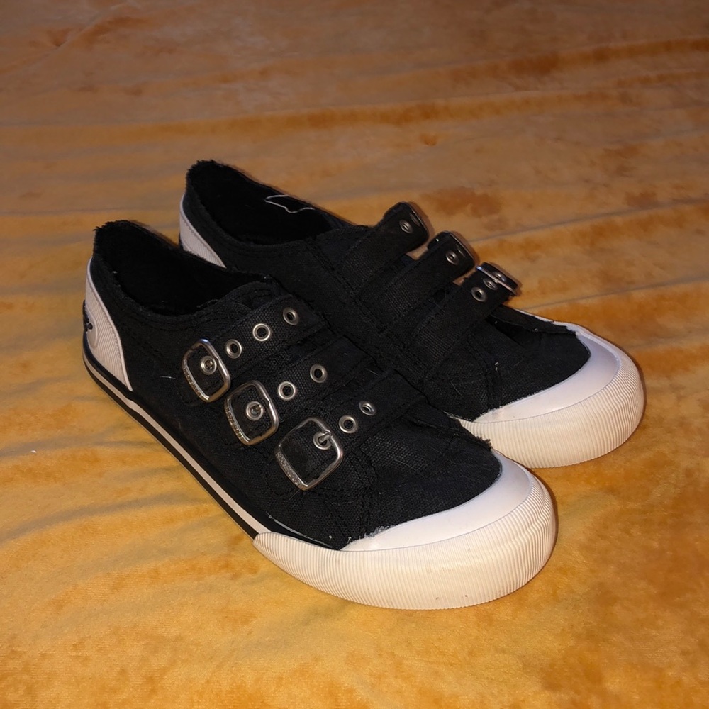 RocketDog Jolissa canvas sneaker, size 7.5, never worn
